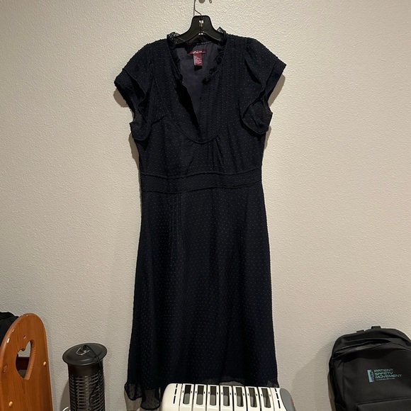 Gracie Textured Navy Ruffle Midi Dress - Picture 1 of 4